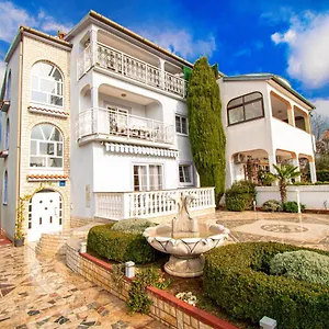 Prodan Apartment